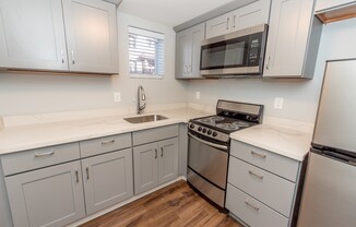 1402-1406 SW 12th Ave