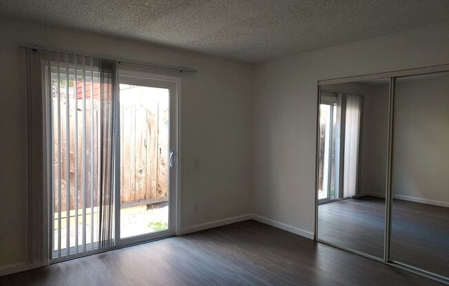 3 beds, 2 baths, $3,650, Unit 04