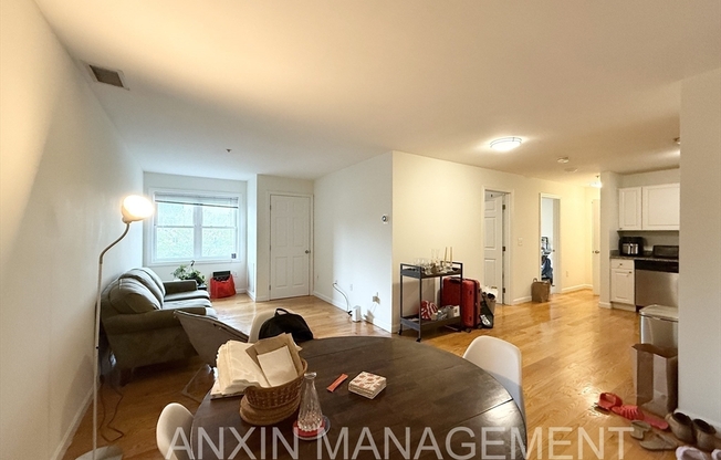 2 beds, 1 bath, 900 sqft, $3,550, Unit 401