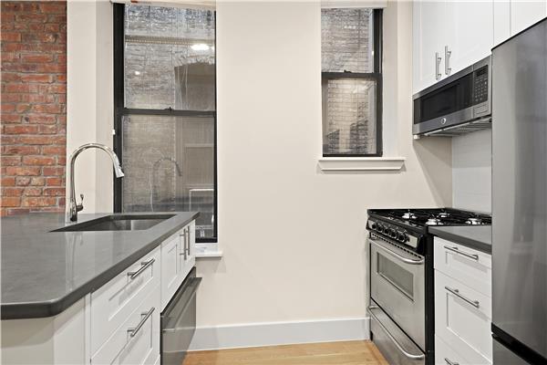 1 bed, 1 bath, $3,600, Unit 4-F