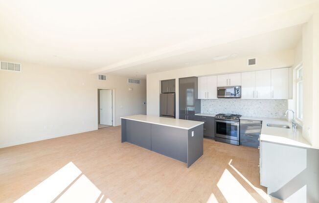 2 beds, 2 baths, 1,156 sqft, $3,981, Unit 403