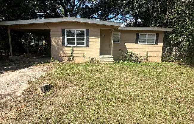 3 beds, 1 bath, $1,300