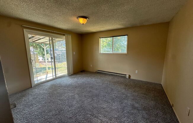 3 beds, 1 bath, $1,395