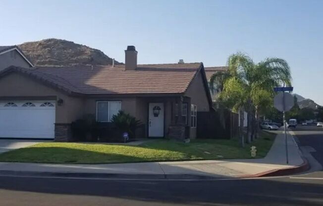 Charming Corner Lot Home 3 Bed/2 Bath Home In Perris!
