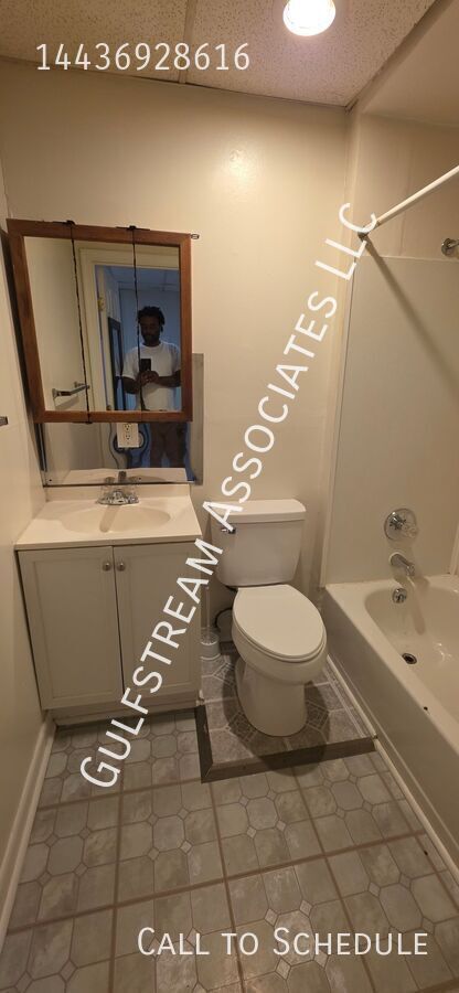 504 PONTIAC AVE