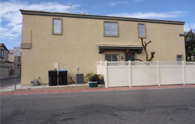 3 beds, 2.5 baths, $1,850