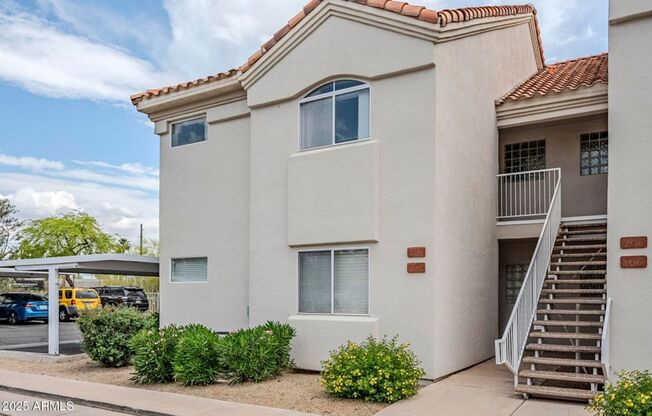 2 Bedroom, 2 bathroom, all Appliances Paradise Valley GEM available NOW at Marbeya Condominiums!!! Gated Complex with stunning grounds, heated pool & spa & it is like living at a resort!!!