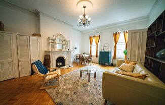 82 Commonwealth Ave