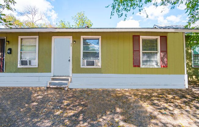 1319 Dawson