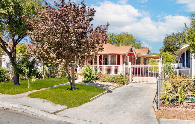 323 RIGSBY AVE