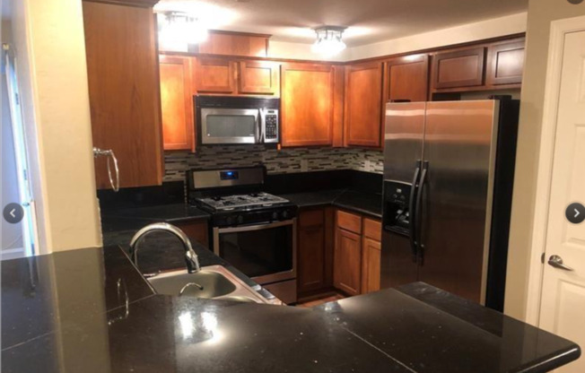 2 beds, 2 baths, $1,700