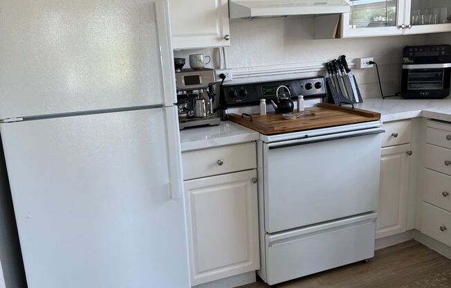2 beds, 1 bath, 825 sqft, $2,695, Unit 301