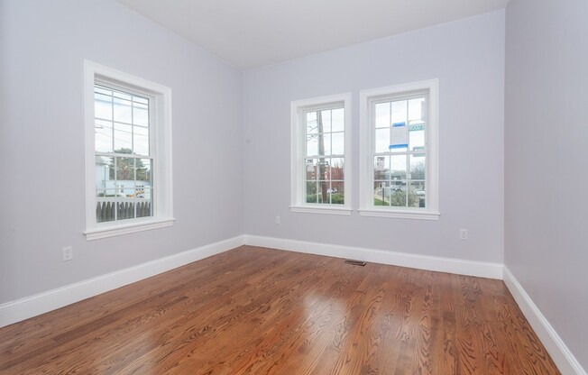 72 BUTTONWOOD ST