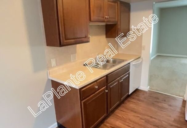 2 beds, 1.5 baths, 1,100 sqft, $1,075, Unit 7385