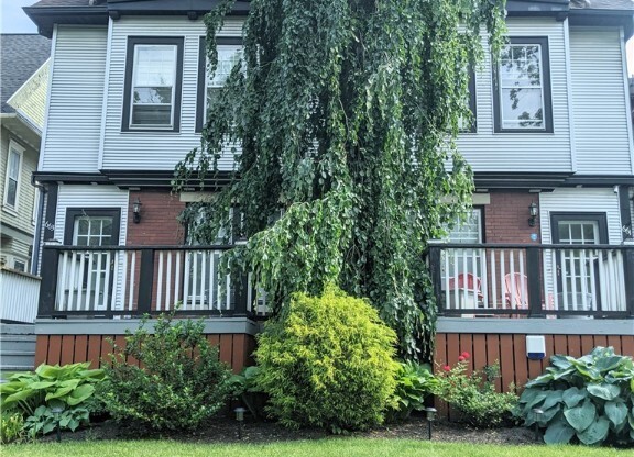 663 LAFAYETTE AVE