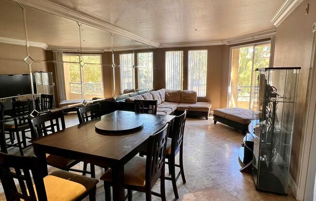 2 beds, 2 baths, $2,000, Unit # 334