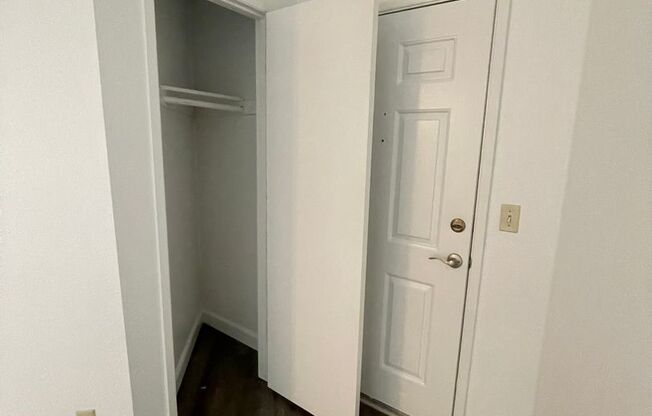 1 bed, 1 bath, 625 sqft, $1,610, Unit 286