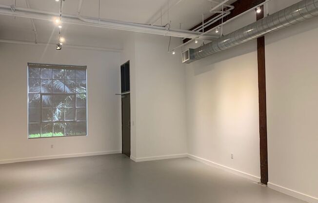 1 bed, 1 bath, 839 sqft, $2,900, Unit 2121 B113