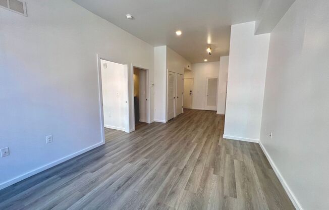 1 bed, 1 bath, 504 sqft, $1,800, Unit 301