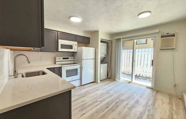 1105 1109 W 14 AVE