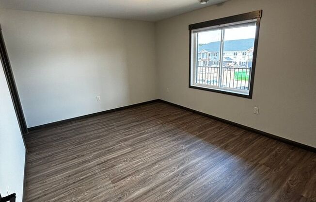 3 beds, 2 baths, 1,512 sqft, $1,695, Unit 713-203