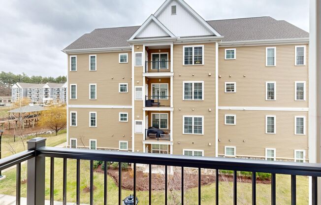 2 beds, 2 baths, 1,042 sqft, $3,075, Unit 5210