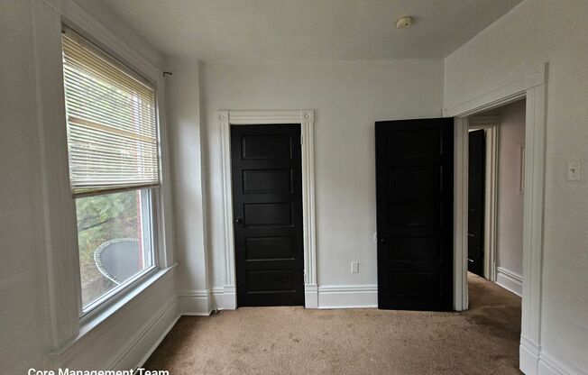 3 beds, 1 bath, $1,425