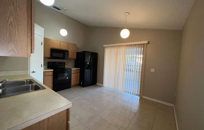 Nicely-Maintained 3/2 Home in Azalea Park