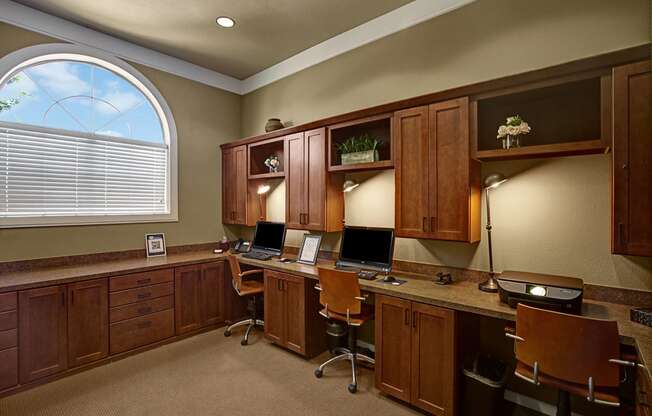 The Palms at Briarwood Business Center Apartment for rent in Midland, TX