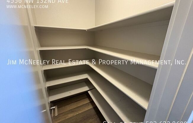 4556 NW 132 AVE
