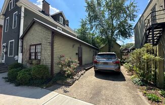 E Whittier St 199 &amp; Concord Pl 198  WAG