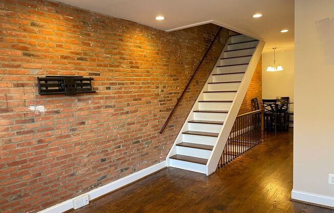 19 W West Street - 2-Bedroom plus Den and 2-Car Parking Pad