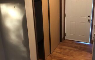 2 bedroom unit close to campus