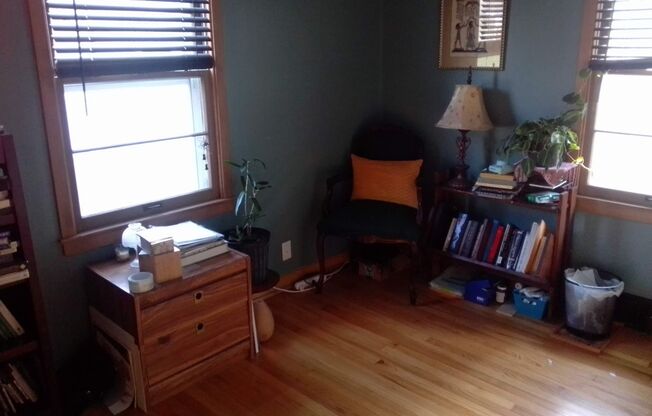 2 beds, 1 bath, $1,500