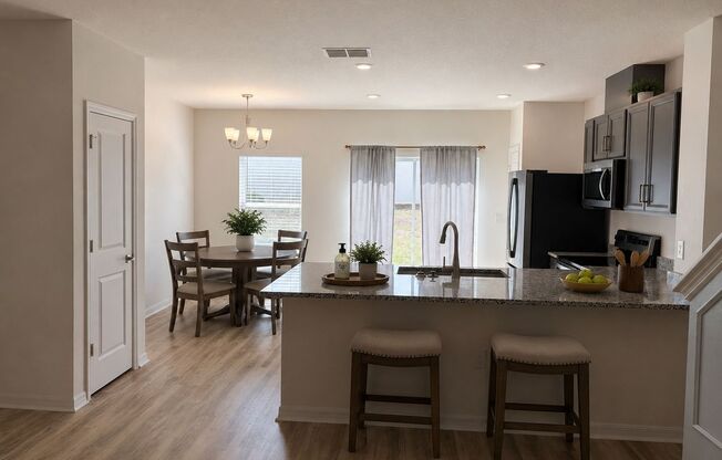 Spacious 3Bd 2.5Bth Mirabella Townhome Available Now! Community Pool!