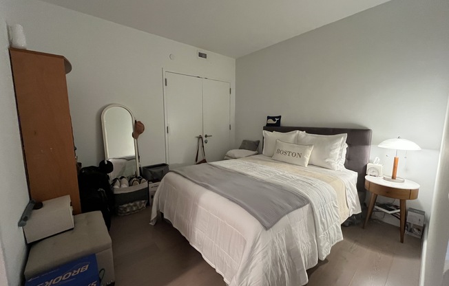 100 Lovejoy Wharf