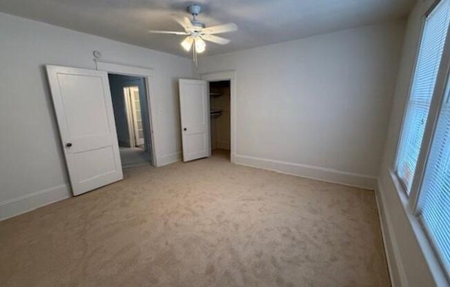 2 beds, 1 bath, $1,595, Unit APARTMENT B