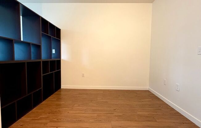 1 bed, 1 bath, 470 sqft, $1,495, Unit 302