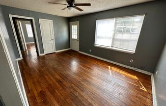 2 beds, 1 bath, $995