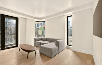400 W 38 ST