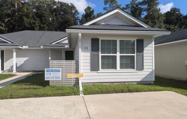 GREAT PRICE ON THIS 18mo LEASE - A 3/2 Duplex READY FOR IMMEDIATE MOVE-IN - 12 mo LEASE also available!