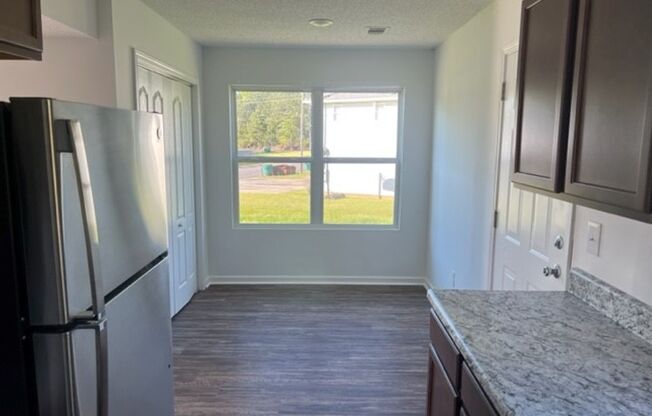 3 beds, 2.5 baths, 1,120 sqft, $1,200, Unit 11518A Maple Arbor Way