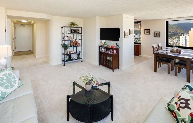 2 beds, 2 baths, $4,200, Unit # 4202