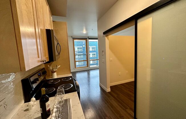 1 bed, 1 bath, 525 sqft, $2,150, Unit Unit 610