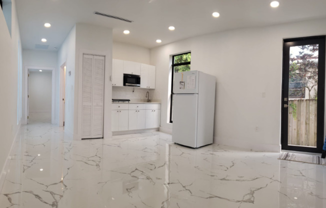 590 RAGAN DR