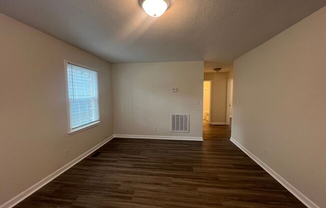 3 beds, 1 bath, $1,400