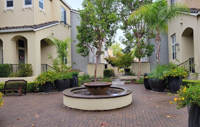 Large Condo in Cupertino City Center– Less than 1 mile from Apple Headquarters - Top Cupertino Schools