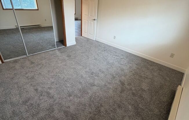 2 beds, 1 bath, 720 sqft, $1,350, Unit 359-6007
