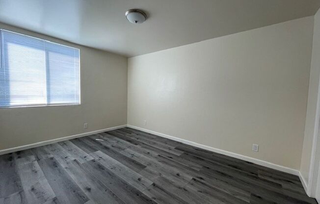 2 beds, 1 bath, $3,695, Unit 1D