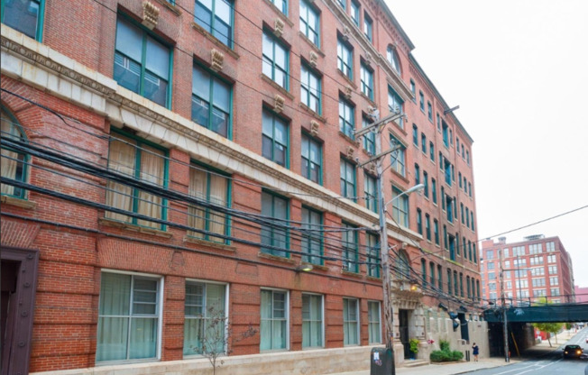 Luxurious 1-Bedroom Loft in Rebman Building Condos! Available NOW!